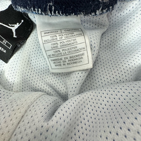 Jordan Basketball Shorts Size Medium - Picture 5 of 6